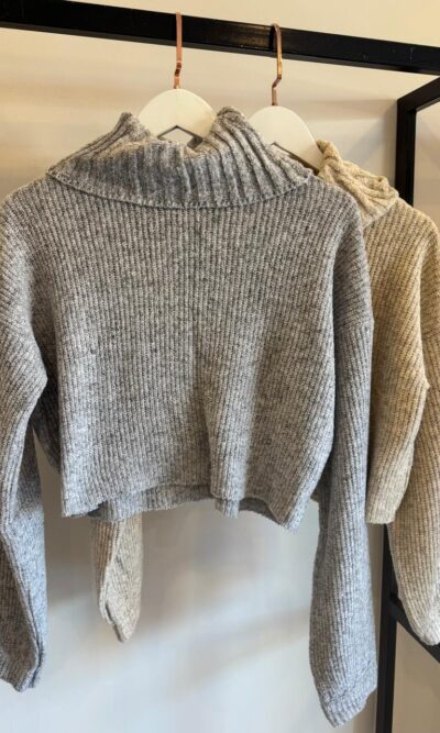 Cropped tricot mousse gola alta