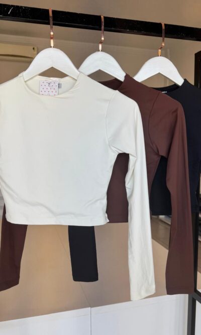 Cropped suplex gola redonda